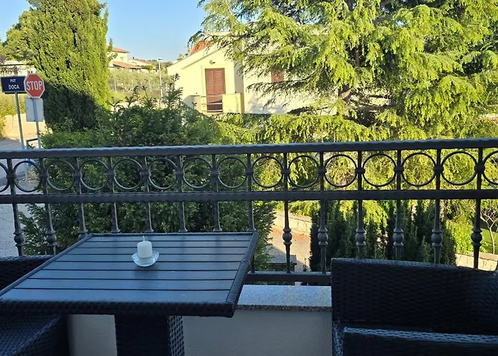 Buljan Apartment *